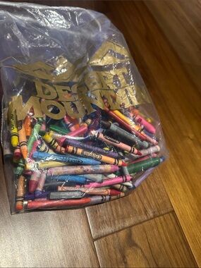 Crayola Assorted Color Crayons Bag - Mixed Brights